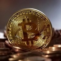 Sube el oro, la plata y el bitcoin en alza por el conflicto en Medio Oriente