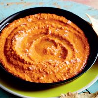 Hummus de morrón: cremoso y fácil de hacer, resolvé la picada con esta receta que es un rotundo 10