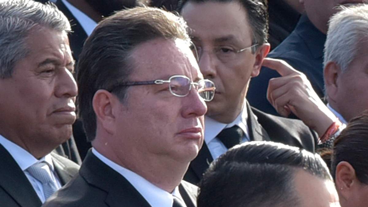 Eukid Castañón durante la ceremonia luctuosa de Moreno Valle
