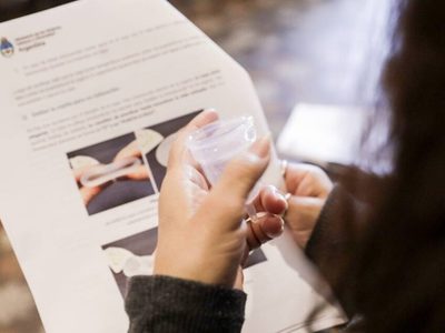 "Programas ideológicos": Nación no entregará más copas menstruales