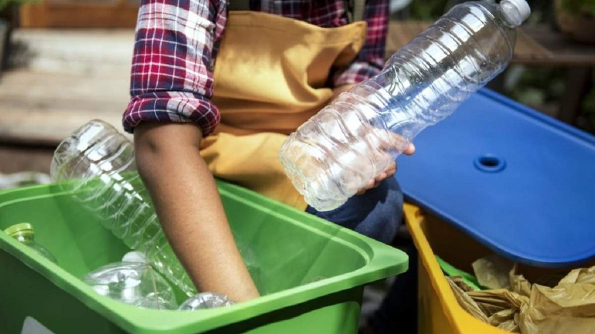 Cómo reciclar botellas plásticas. Fuente: (X)