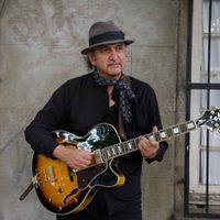 40 años de música y poesía: Gira de Benjamín Anaya por Europa