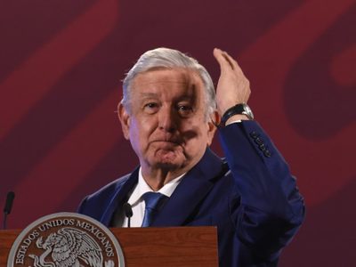 Cuando Felipe Calderón fue director de Banobras pidió un crédito para comprarse su casa: AMLO