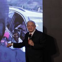 "Fue un montaje" acusa AMLO sobre encapuchados que retuvieron a Sheinbaum