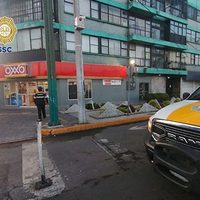 Detienen a dos adultos y una adolescente por asaltar tienda en la alcaldía Coyoacán