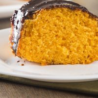 Postre de chocolate y zanahoria exprés: sin horno, listo en pocos minutos y con ingredientes fit
