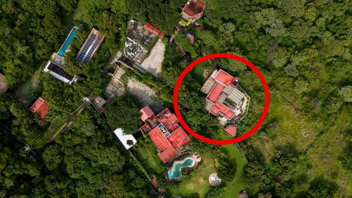 Tepoztlán. Comuneros buscan la restitución del predio donde está la casa de Fernández Noroña (círculo)