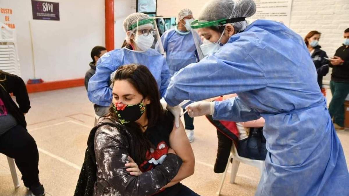 Campaña de vacunación en Neuquén. Fuente: (Twitter)