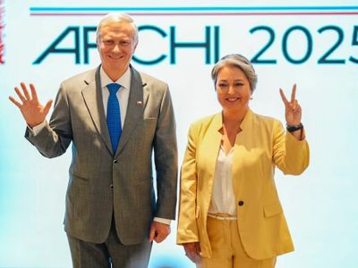 Jara y Kast cruzan golpes bajos, acusaciones y reproches en un tenso debate