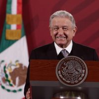 Políticos, como Felipe Calderón y Gustavo de Hoyos, desean pronta recuperación a AMLO