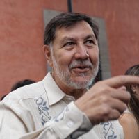 Salinas Pliego niega haber pagado vuelo privado de Noroña y lo llama “rata”