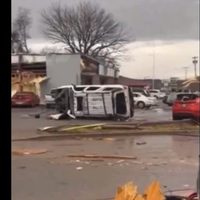 Al menos seis muertos tras el paso de varios tornados por Tennessee, Estados Unidos