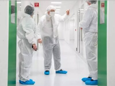 Reino Unido ofrecerá una vacuna alternativa a AstraZeneca a los menores de 30 años