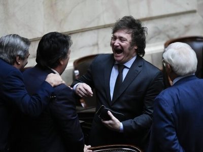 Congreso argentino proclama presidente al ultraderechista Javier Milei