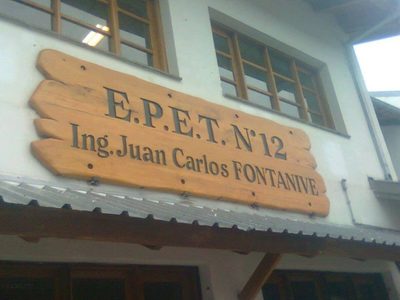 35 familias reclamaron que se quedaron sin vacantes en la EPET 12