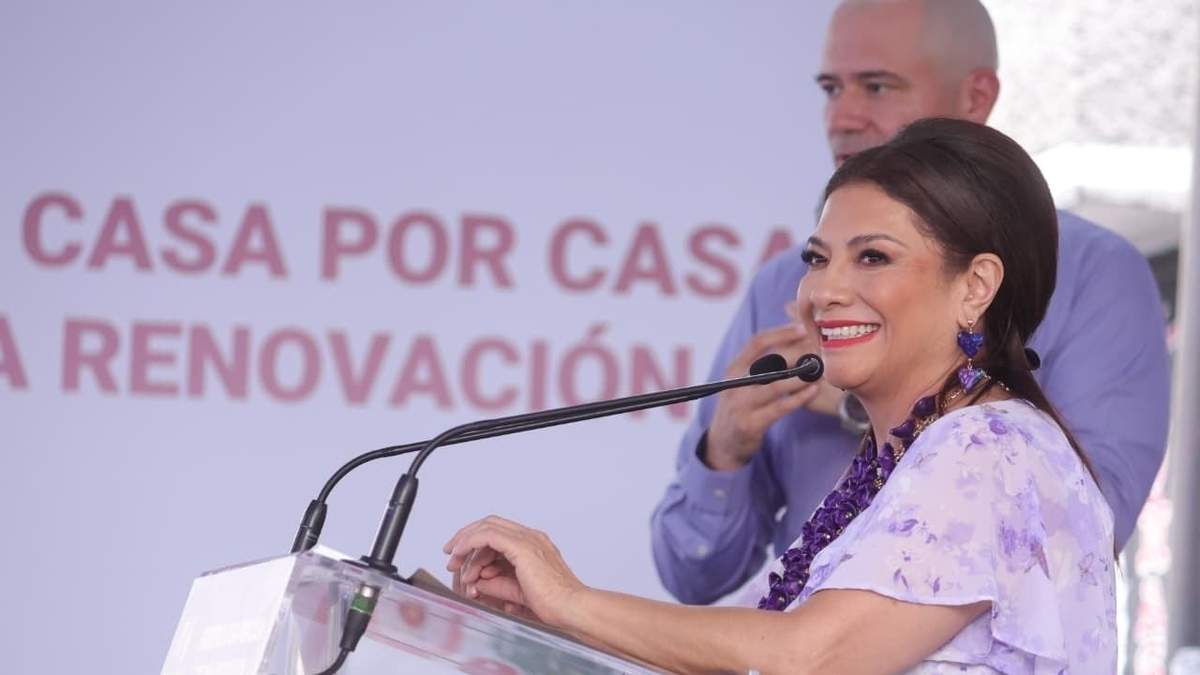 La jefa de Gobierno de la CDMX, Clara Brugada en la colonia Renovación de la alcaldía Iztapalapa, CDMX, el jueves 7 de mayo de 2026