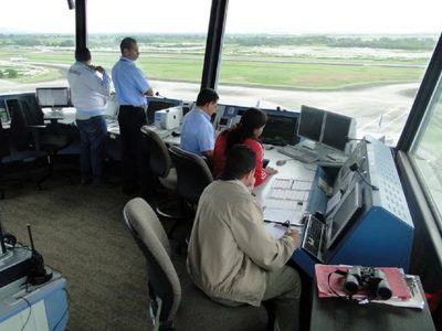 Afirman que el reclamo de controladores no afectará al aeropuerto de Neuquén