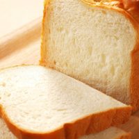 No te compliques ni gastes fortuna en la dietética: la receta de pan lactal sin gluten, bueno, bonito y barato