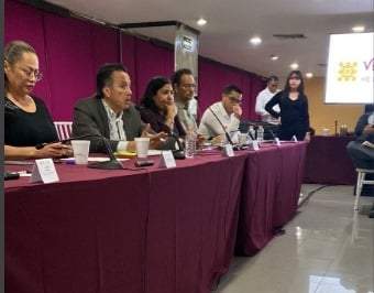 Reunión del gobernador veracruzano con colectivos de familiares de desaparecidos
