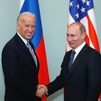 Biden externa a Putin su "preocupación" por las maniobras en la frontera con Ucrania