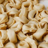 Pasta rellena: sin amasar ni ensuciar la cocina, prepará este clásico para disfrutar recién calentito