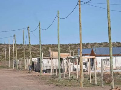 Vecinos de Balsa Las Perlas se negaron a pagar las facturas de luz por los altos costos