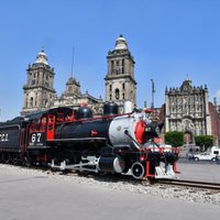 Tren Presidencial Olivo y locomotora, entre las innovaciones del desfile del 20 de Noviembre