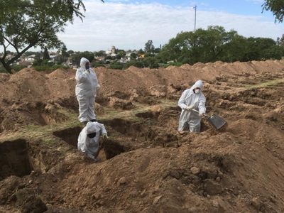 El peor escenario: Córdoba cava más de 100 tumbas por día