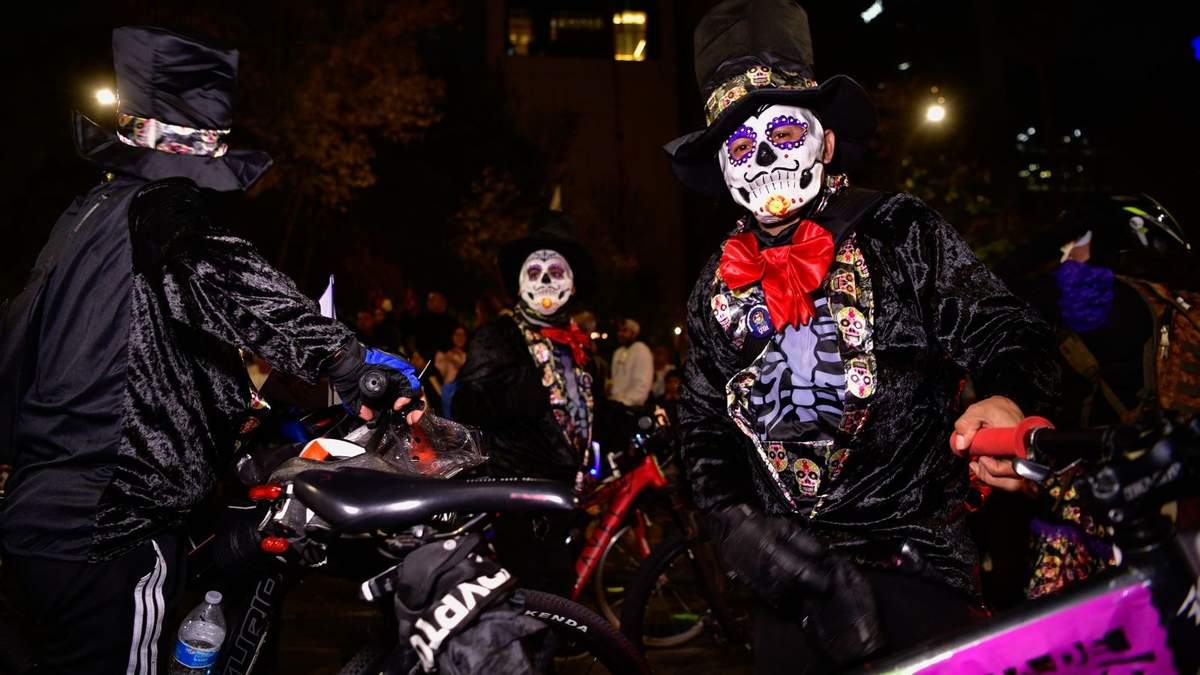 Mega Procesión de las Catrinas