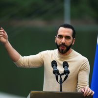 Nayib Bukele llegó a Argentina para reunirse con Javier Milei