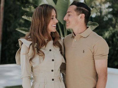 Luego de la triste noticia, Andrés Guardado se aferra al amor de su bella esposa, Sandra de la Vega