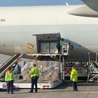 Llegan a México 200 mil dosis de la vacuna CoronaVac