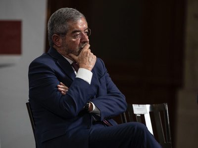 El canciller Juan Ramón de la Fuente solicita licencia temporal