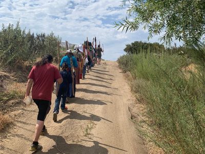 Pueblos originarios "escriben la historia con sus pies"