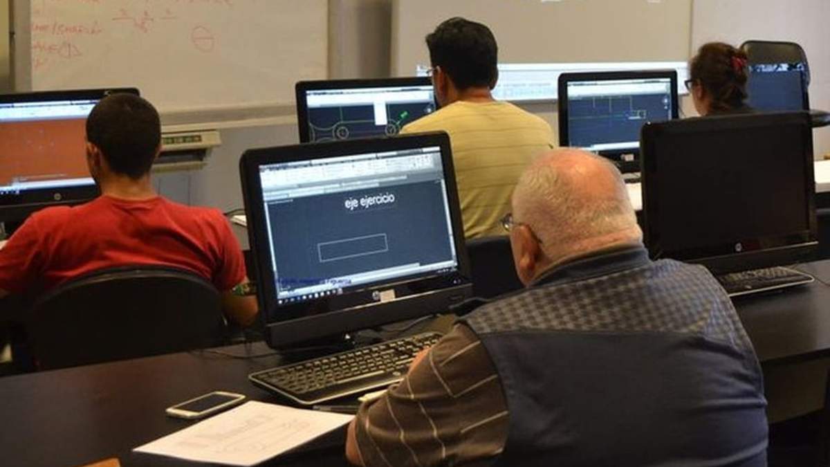 Mendoza realizó una evaluación de desempeño docente en el Nivel Superior