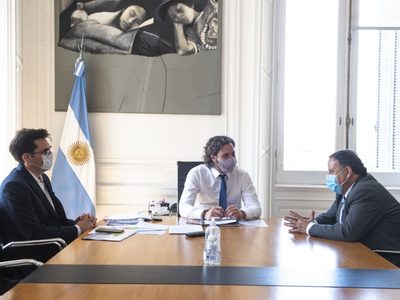 La Rioja: Ricardo Quintela analizó las obras de ampliación del Parque Eólico Arauco junto a Cafiero