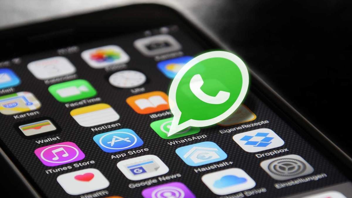 WhatsApp es la aplicación de mensajería instantánea propiedad de Facebook. Fuente: (Instagram).