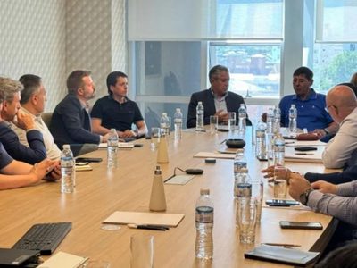 Figueroa busca una alianza estratégica entre el gobierno, empresas y sindicato para impulsar Vaca Muerta