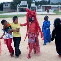 Con danzas y sones, niños y jóvenes indígenas fortalecen la cohesión social en Oaxaca