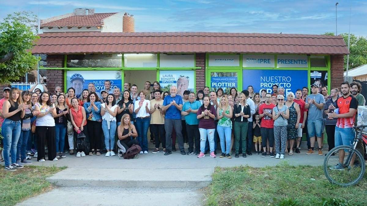 Integrantes de SiemPre. Fuente: (Facebook).