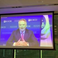 La OCDE y la AIE piden invertir más en renovables ante el aumento de precio de la energía