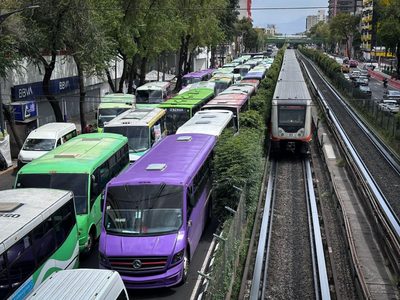 Transportistas posponen bloqueo masivo en CDMX; anuncian mesa de diálogo