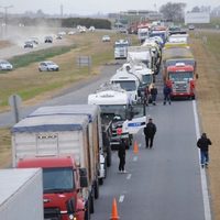 Otra vez los transportistas se instalan con su reclamo en las rutas regionales