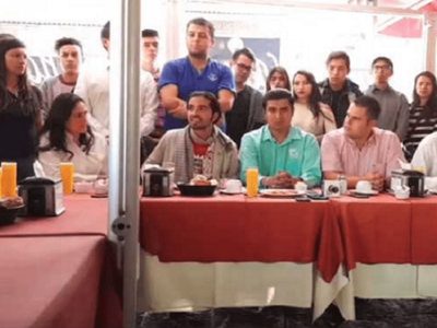 Mil 600 jóvenes dejan el Panal para adherirse a Morena en Querétaro
