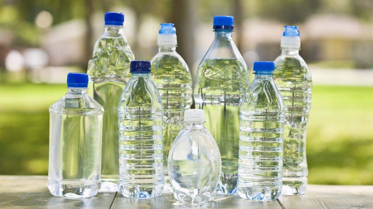 Botellas de plástico. Fuente: (Instagram)