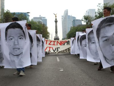 La marcha de los 43 meses: "Peña, seremos la huella que te perseguirá toda la vida"