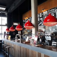 ¡Mirá! Por el coronavirus un bar neuquino se convirtió en un almacén a domicilio