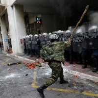 Disturbios en Grecia por reforma al sistema de pensiones