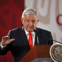 El presidente descarta limitar labor de calificadoras y reitera: 'vamos bien”