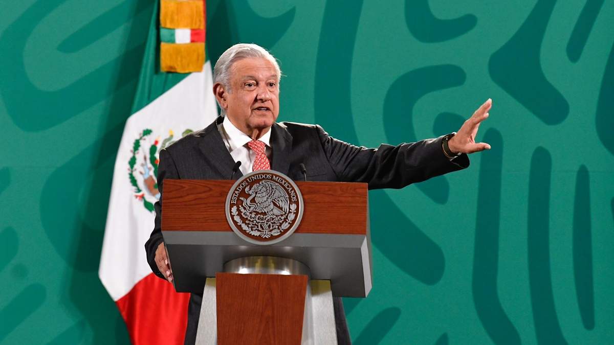 AMLO dijo que la renovación en el INE y TEPJF debe ser completa